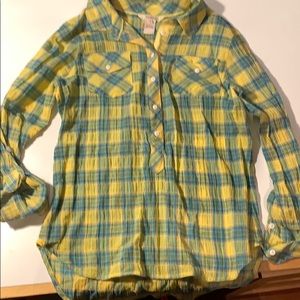 Light-weight cotton plaid shirt